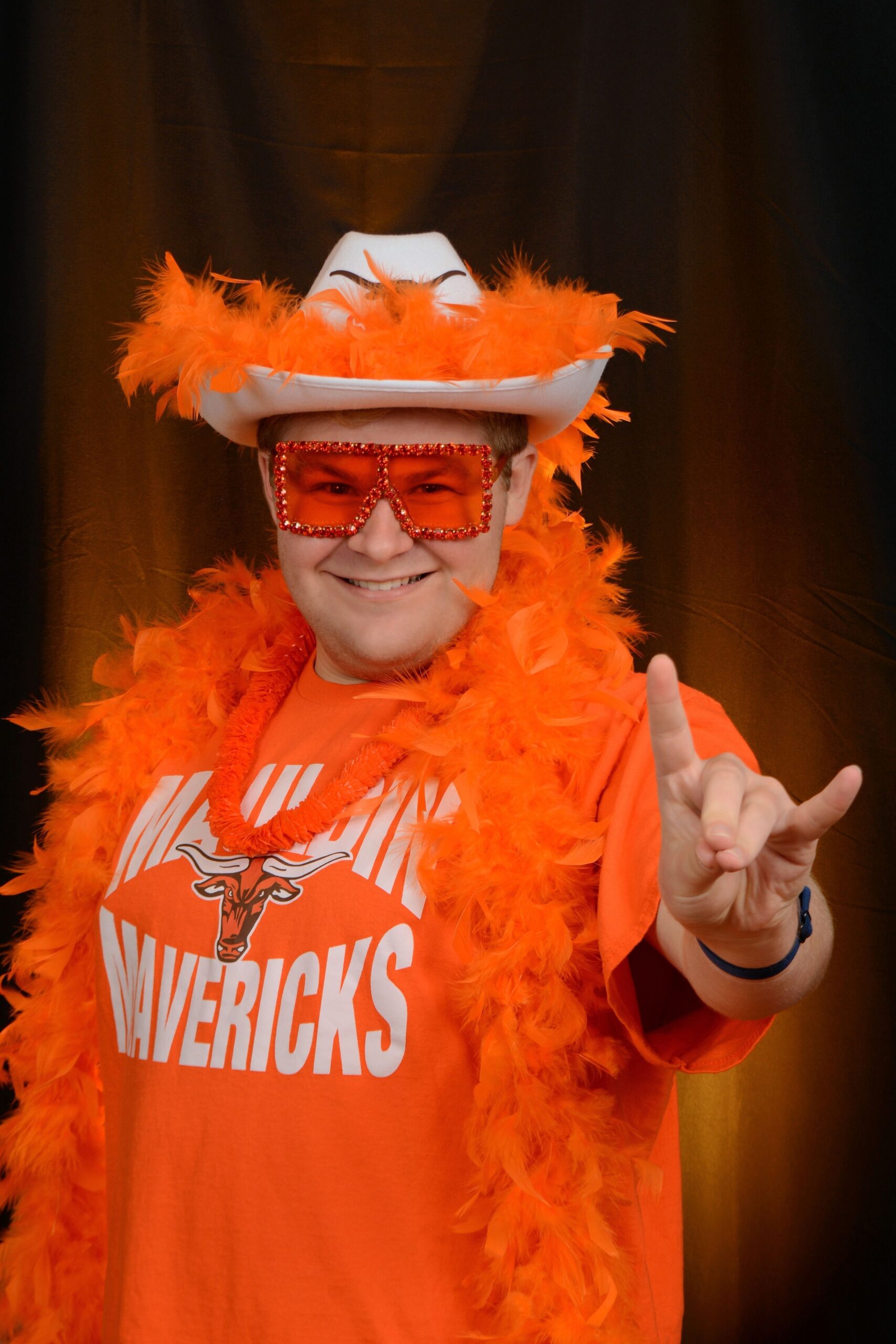Nicholas Nic Blume showing Mauldin Mavericks school spirit